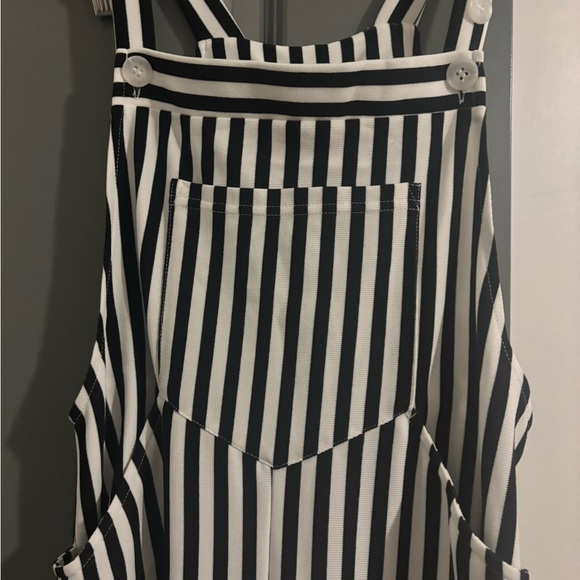 Halara Black and White Striped Maxi jumpsuit - Picture 5 of 7
